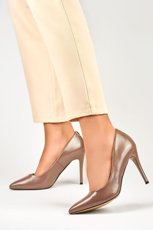 Classic Stilettos: Timeless Elegance