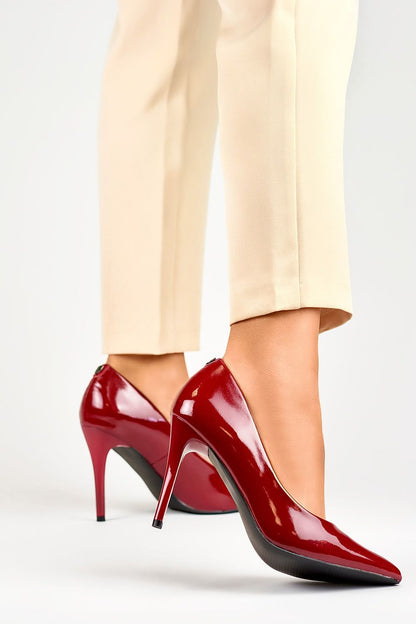 Classic Stilettos: Timeless Elegance