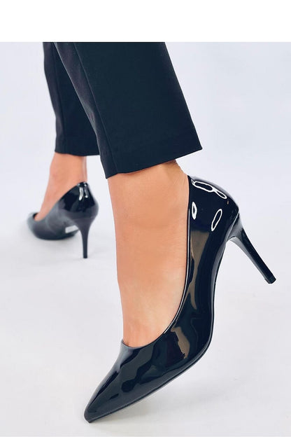 Classic Lacquered Pumps with Sleek Stiletto Heel