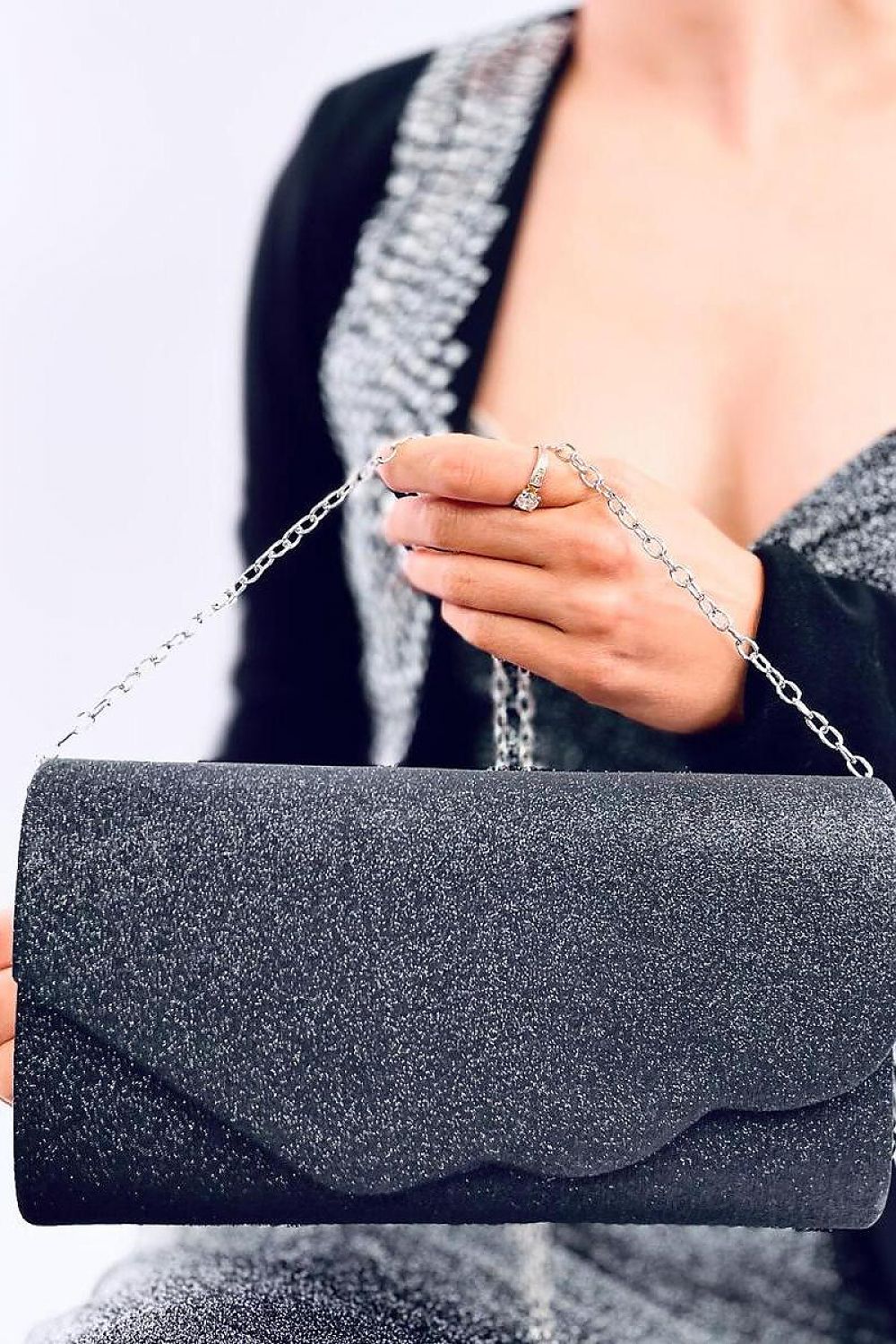 Visiting Ladies' Iridescent Clutch Bag with Magnetic Clasp and Delicate Chain