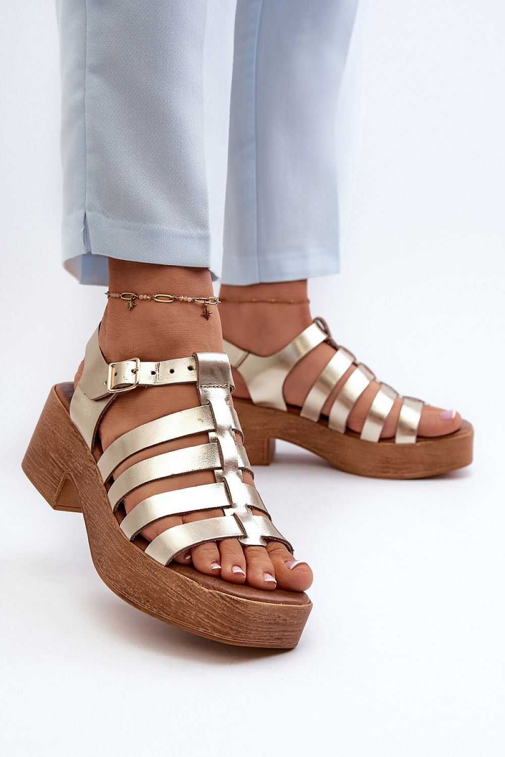 Chic Women's Natural Leather Sandals with Adjustable Buckle – Stylish Summer Comfort