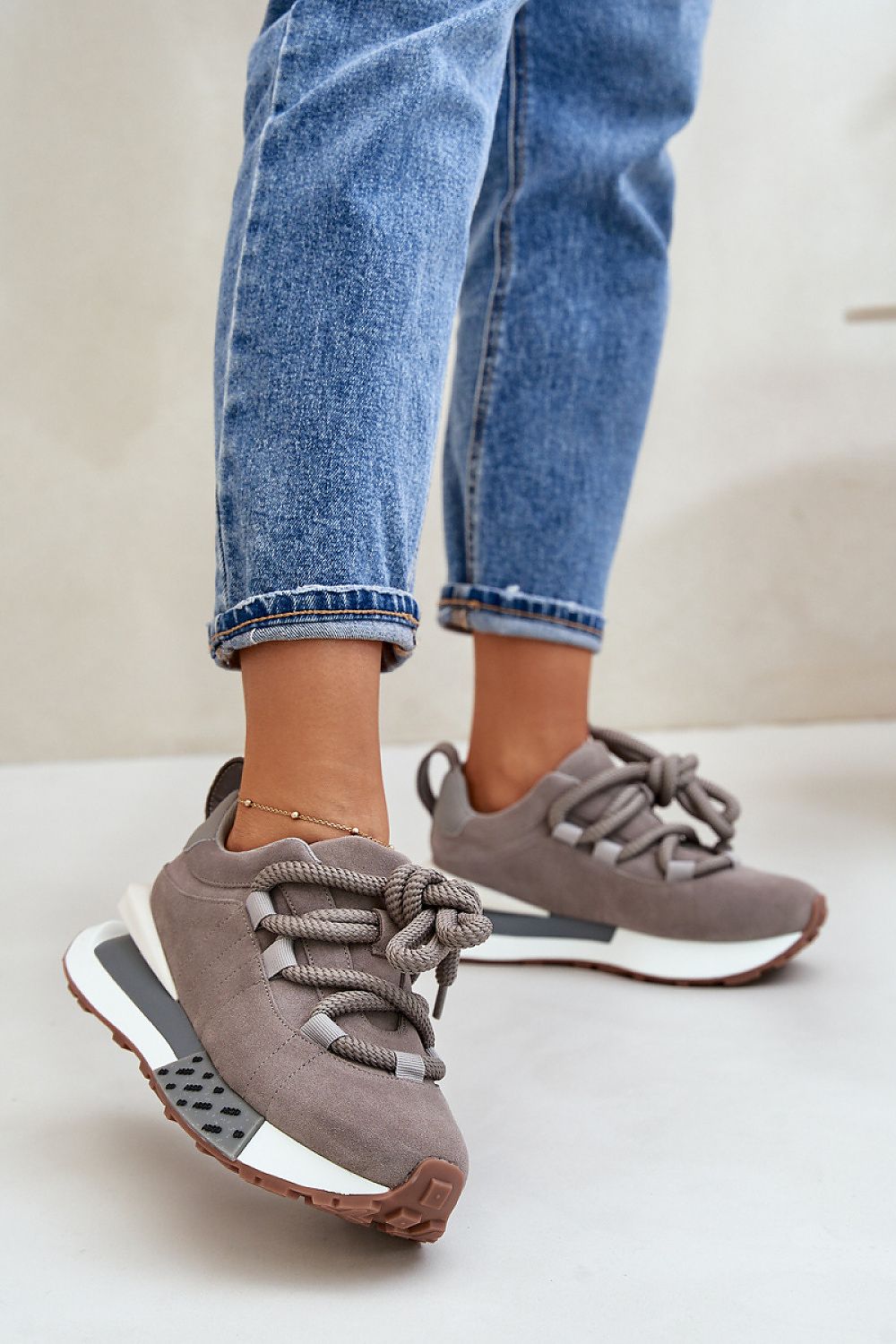 Sportschuhe Modell 201928 Treten Sie mit Stil ein