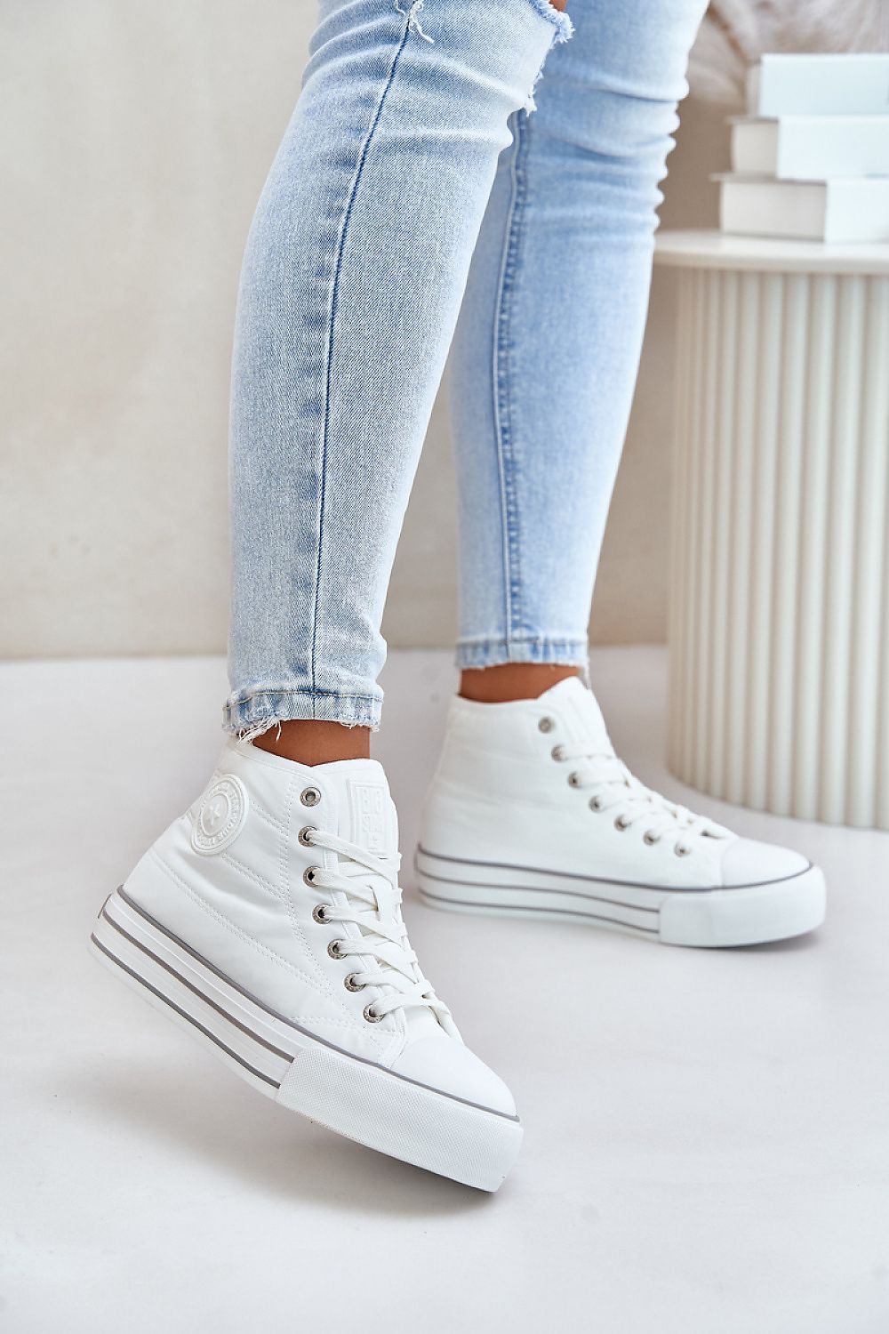 Sneaker Modell 201921 Treten Sie mit Stil ein