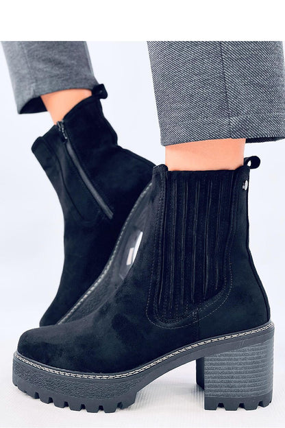 Black Women's Suede Boots