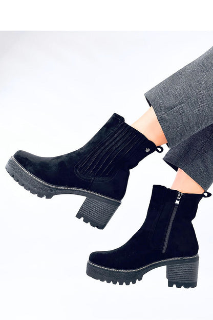 Black Women's Suede Boots